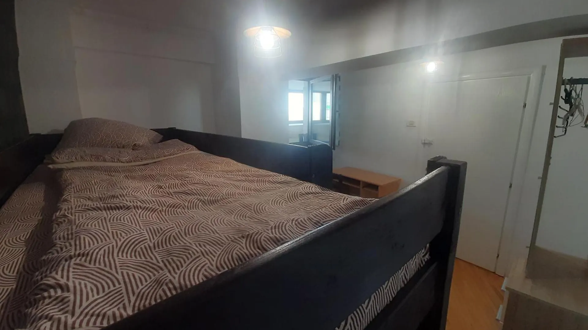 Camera Comuna Penthouse Ultracentral Bucarest 0*,